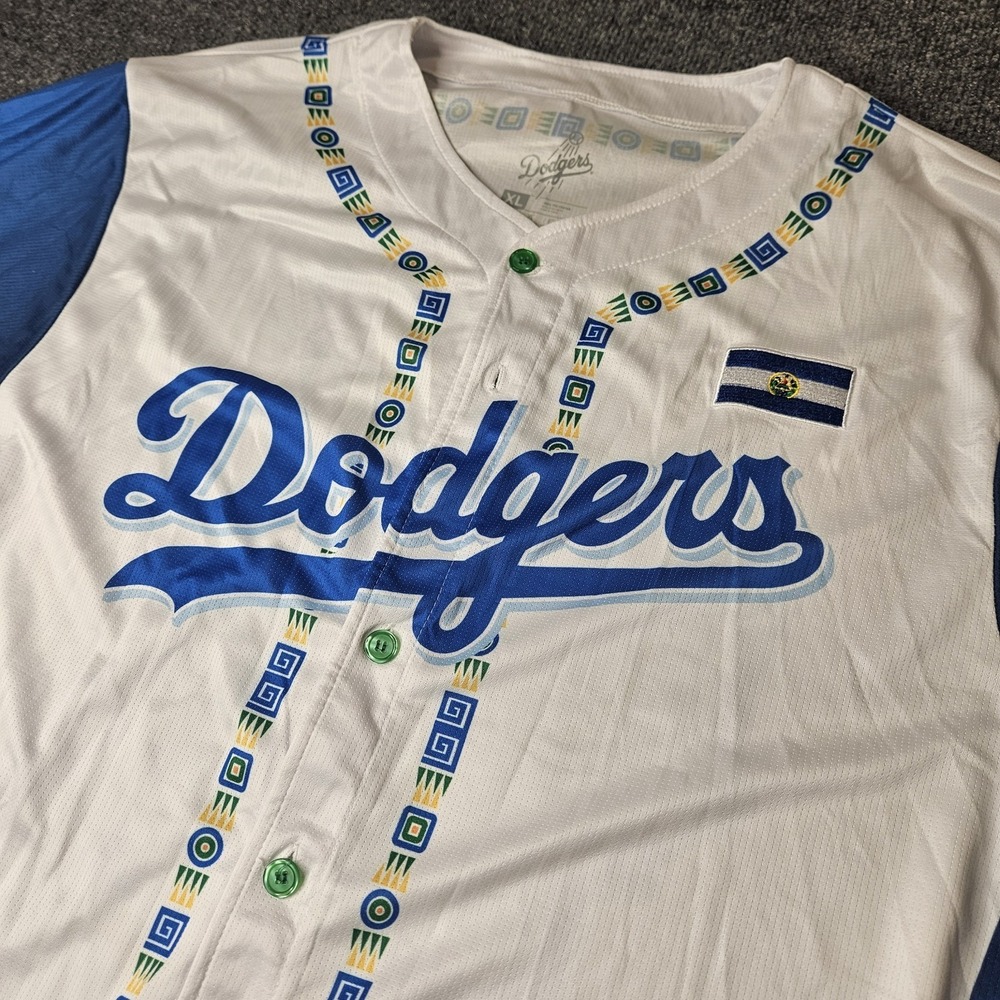 Los Angeles Dodgers Jersey El Salvador‎ Heritage Night SGA Size XL World Champs